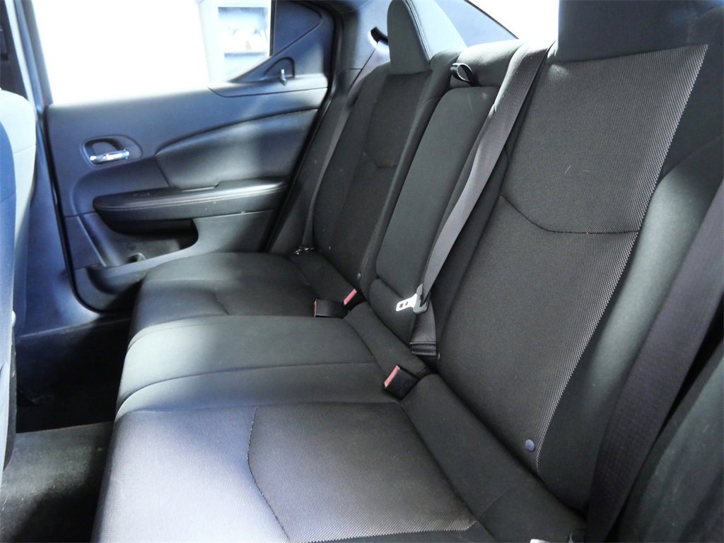 Used 2013 Dodge Avenger SE image 15