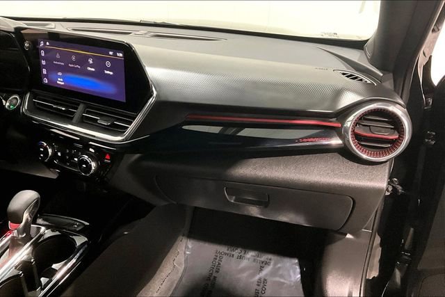 Used 2025 Chevrolet Trax RS image 27