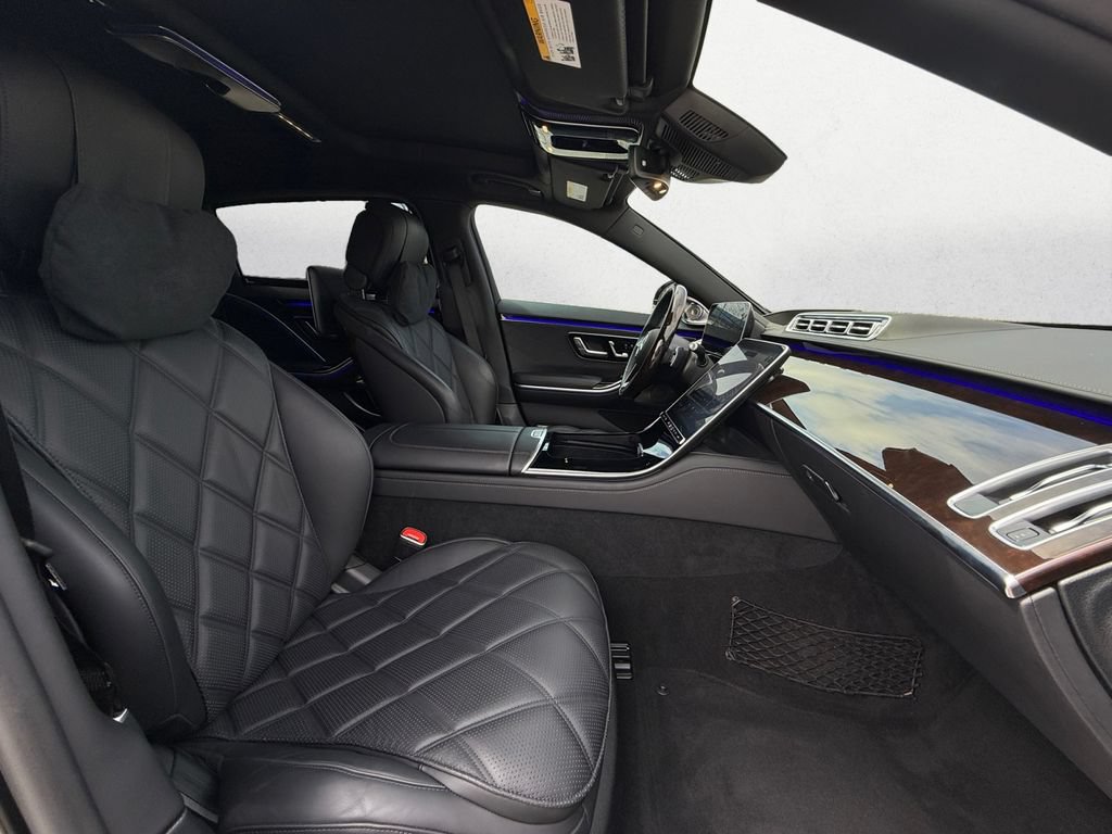 Used 2024 Mercedes-Benz Maybach S 580 4MATIC image 12