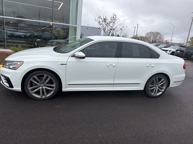 Used 2017 Volkswagen Passat 1.8T R-Line image 16