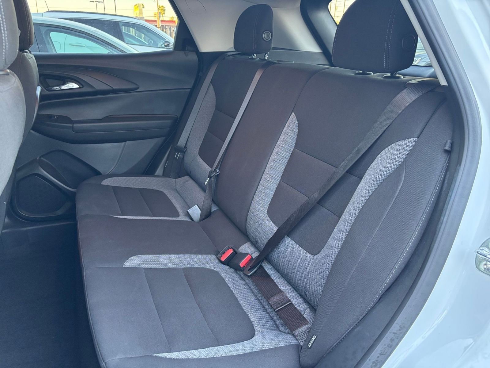 Used 2025 Chevrolet TrailBlazer LT FWD image 37