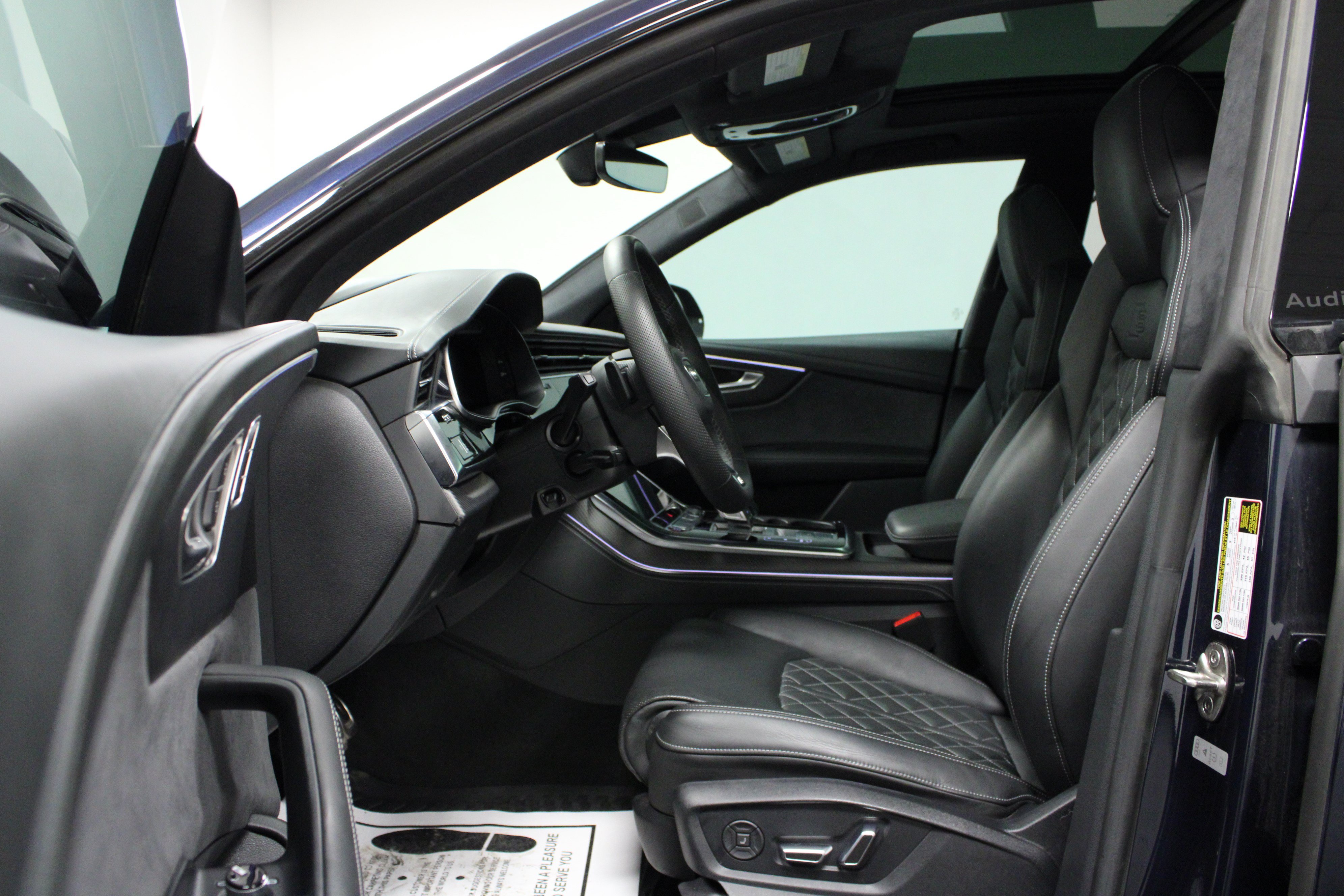 Used 2024 Audi SQ8 Prestige w/ Prestige Package AWD/4WD image 12