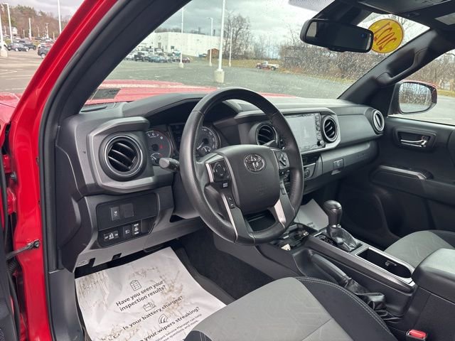 Used 2021 Toyota Tacoma TRD Sport AWD/4WD image 36