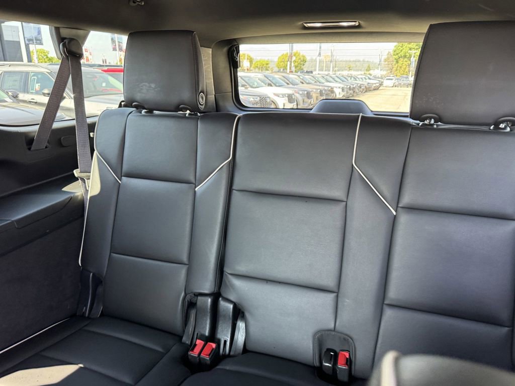 Used 2024 Cadillac Escalade ESV Sport RWD image 14