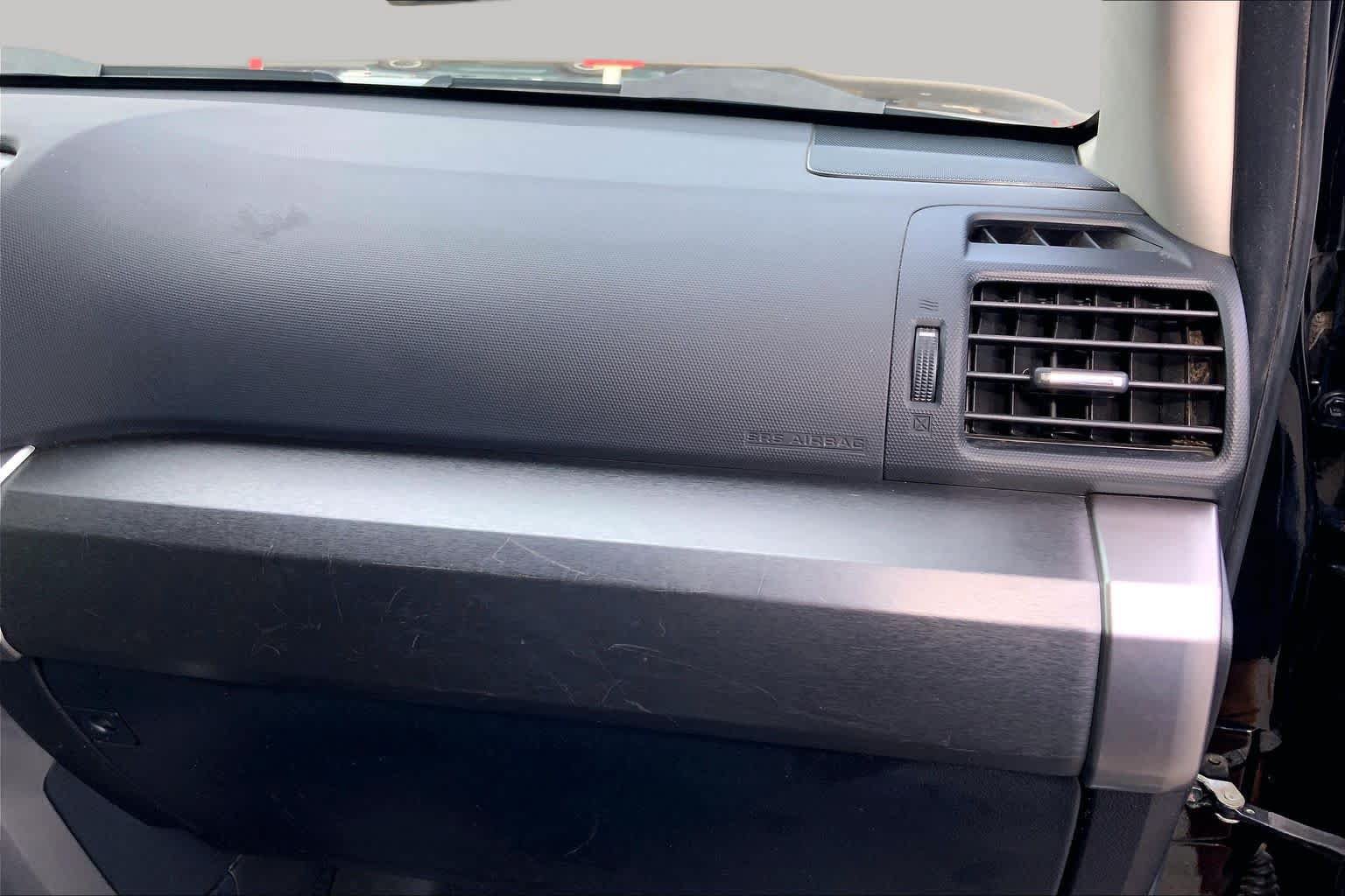 Used 2018 Toyota 4Runner SR5 Premium RWD image 19