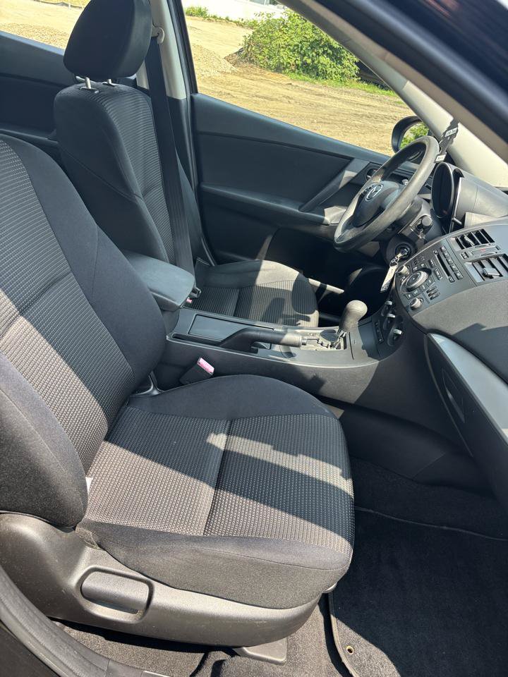 Used 2013 MAZDA MAZDA3 i SV FWD image 26