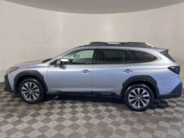 Used 2023 Subaru Outback Touring AWD/4WD image 5