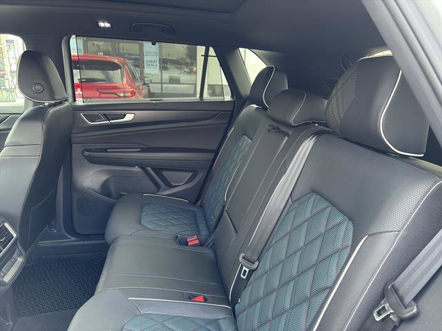 Certified 2025 Volkswagen Atlas Cross Sport SEL Premium R-Line image 14
