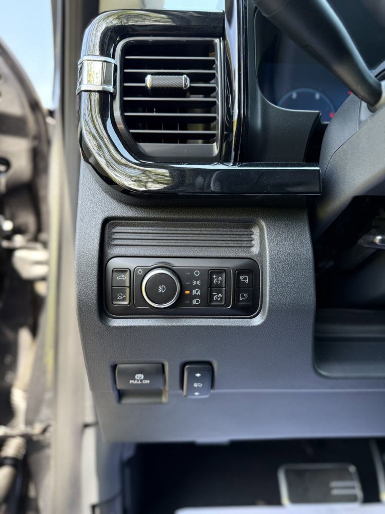 New 2025 Ford F250 Lariat w/ Lariat Ultimate Package image 14