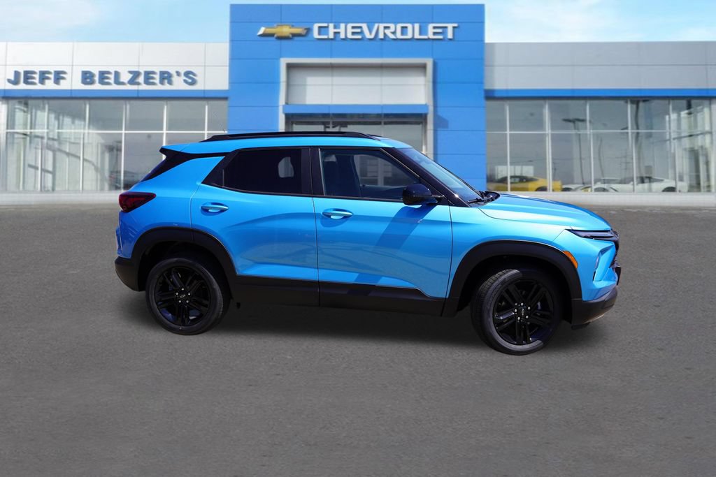 New 2026 Chevrolet TrailBlazer LT w/ Midnight Edition AWD/4WD image 2