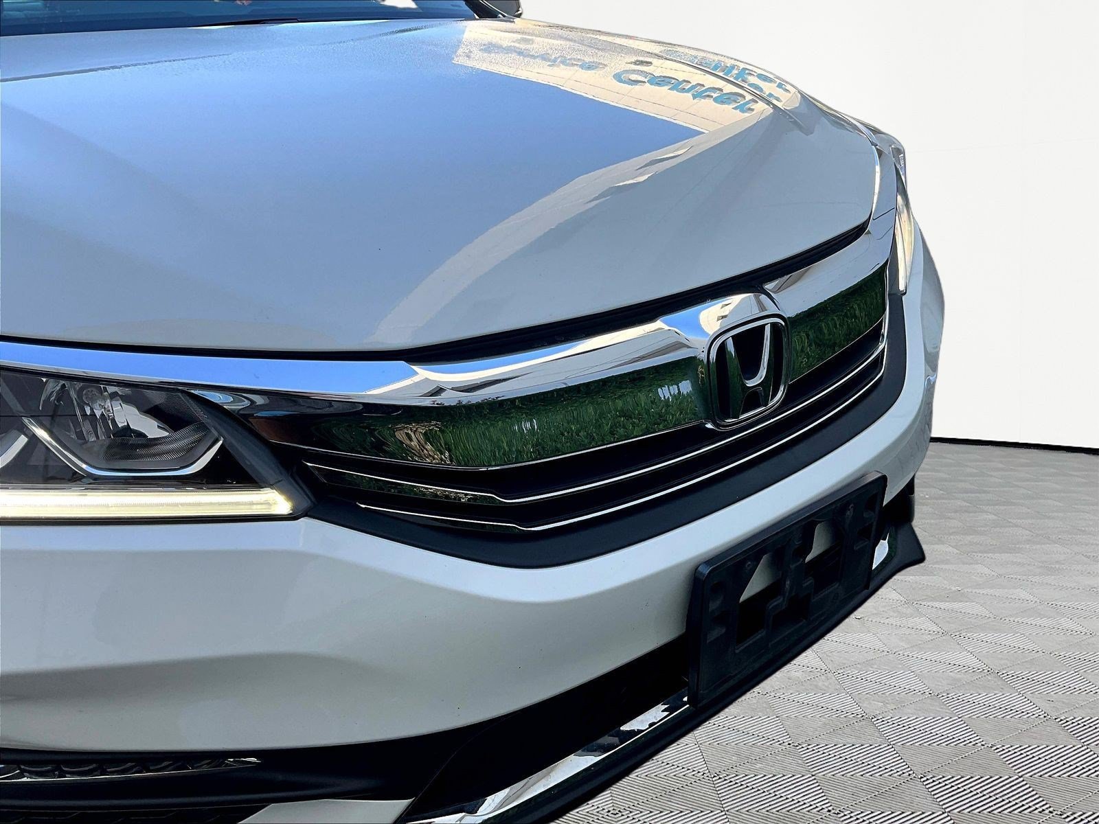 Used 2016 Honda Accord EX-L image 32