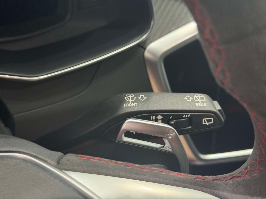 Used 2024 Audi RS 6 performance AWD/4WD image 24