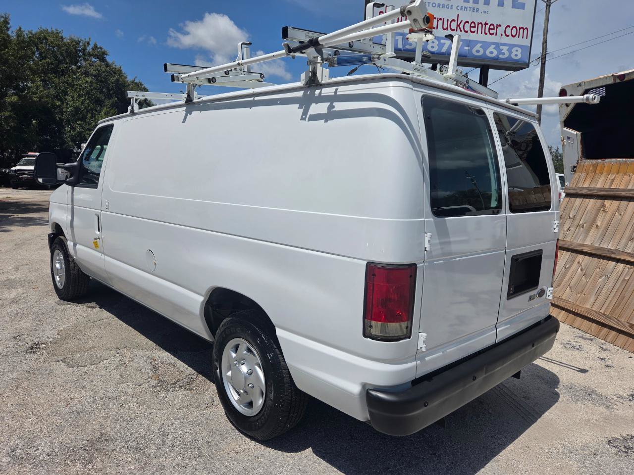 Used 2014 Ford E-150 and Econoline 150 RWD image 5
