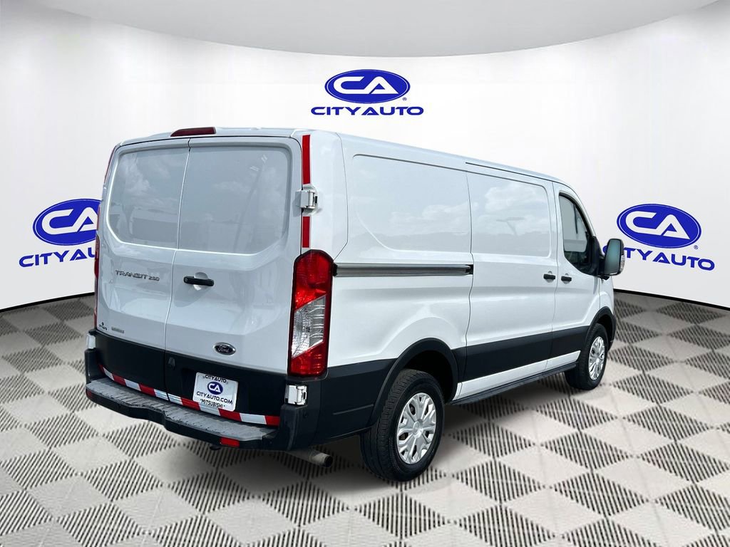 Used 2022 Ford Transit 250 Low Roof w/ Exterior Upgrade Package RWD image 4