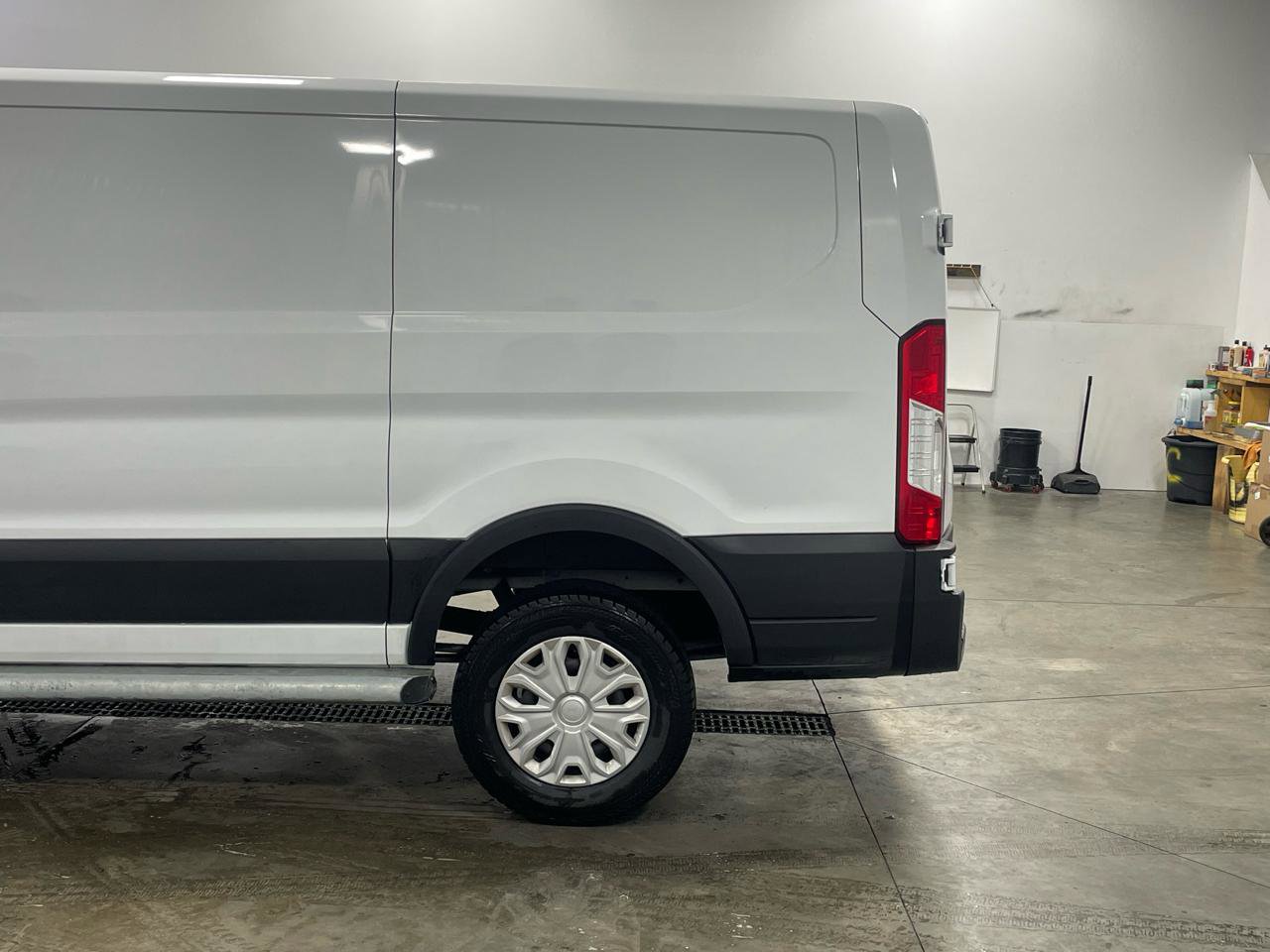 Used 2024 Ford Transit 250 XL w/ Exterior Upgrade Package image 12
