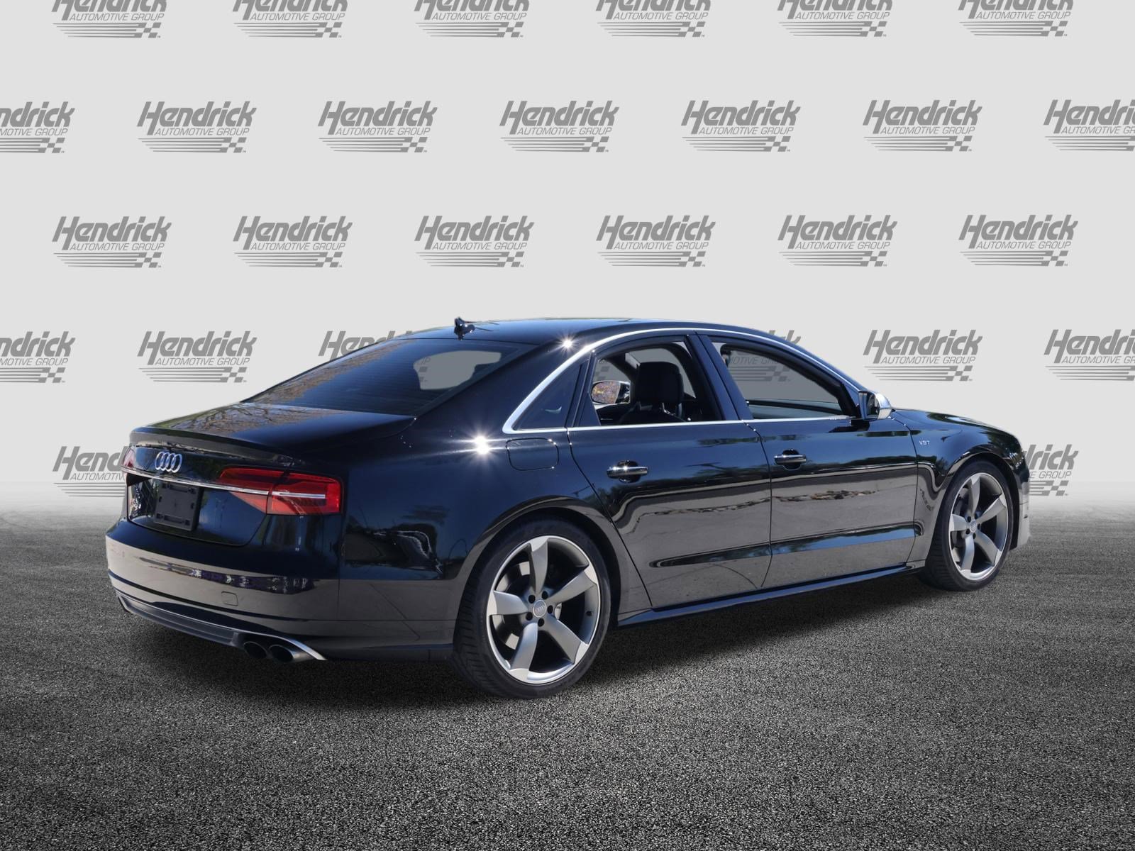 Used 2016 Audi S8 image 9