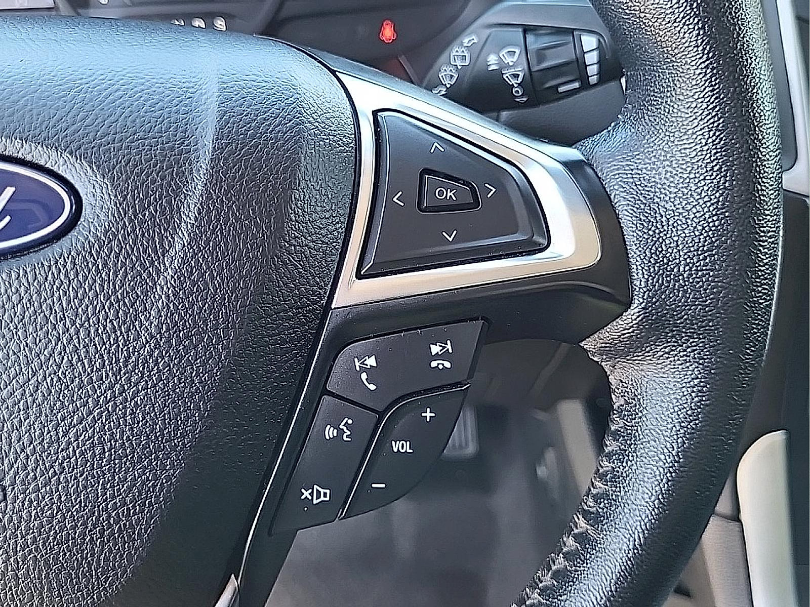 Used 2024 Ford Edge SEL AWD/4WD image 18