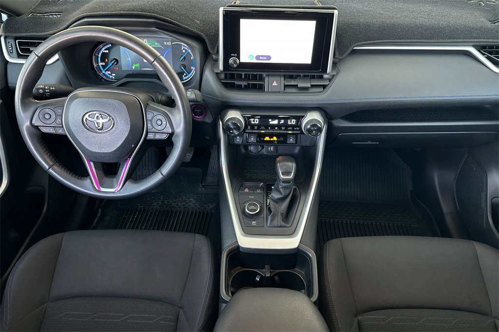 Used 2024 Toyota RAV4 SE image 15