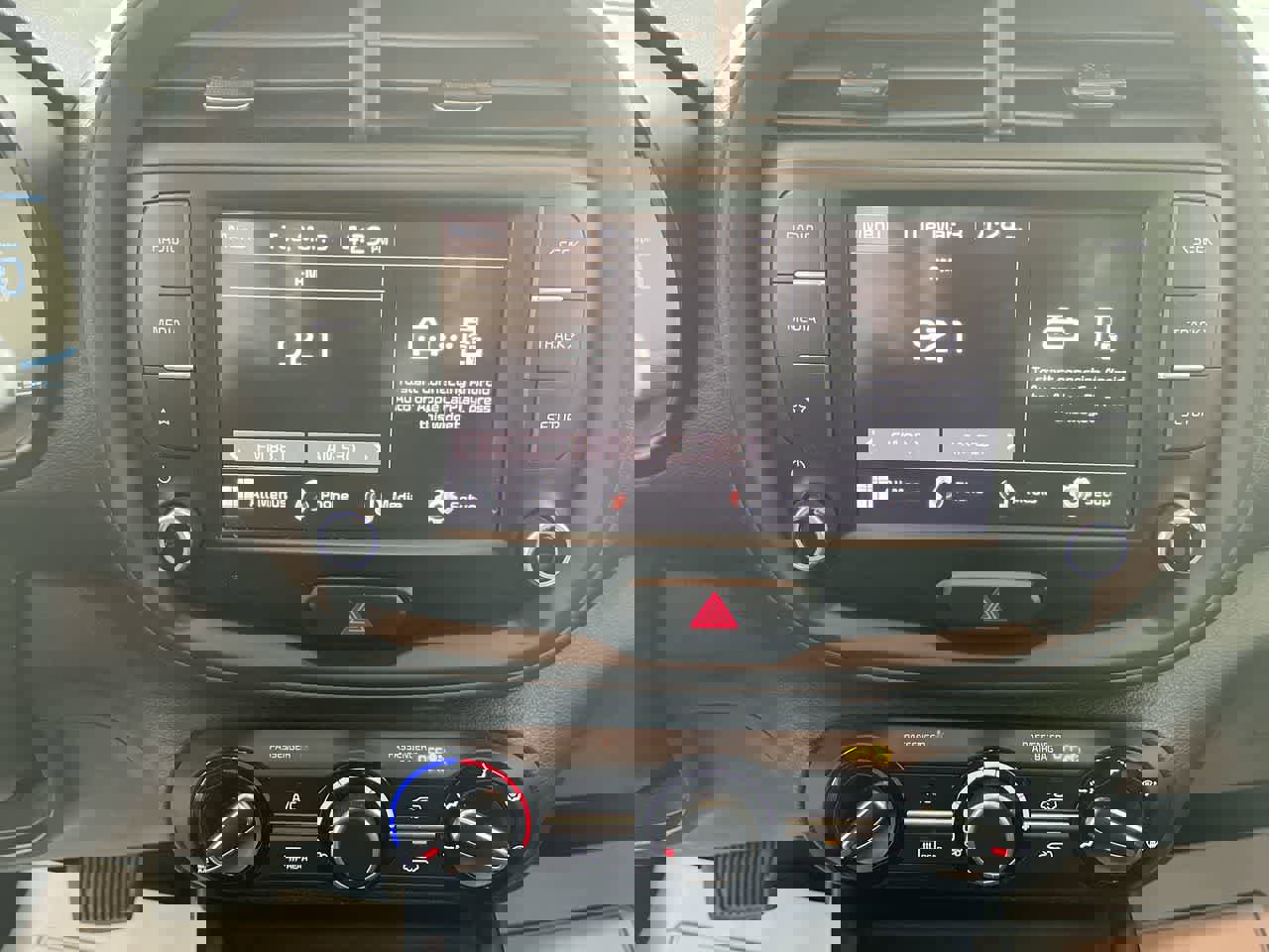 Used 2023 Kia Soul LX image 18