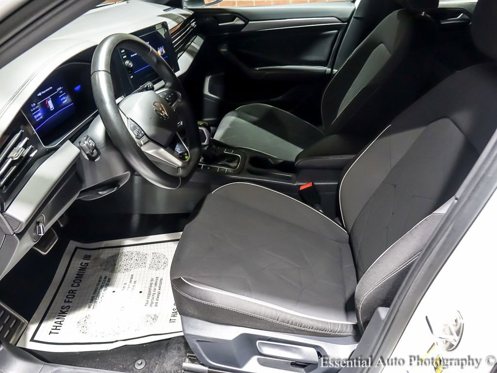 Used 2025 Volkswagen Jetta Sport FWD image 14