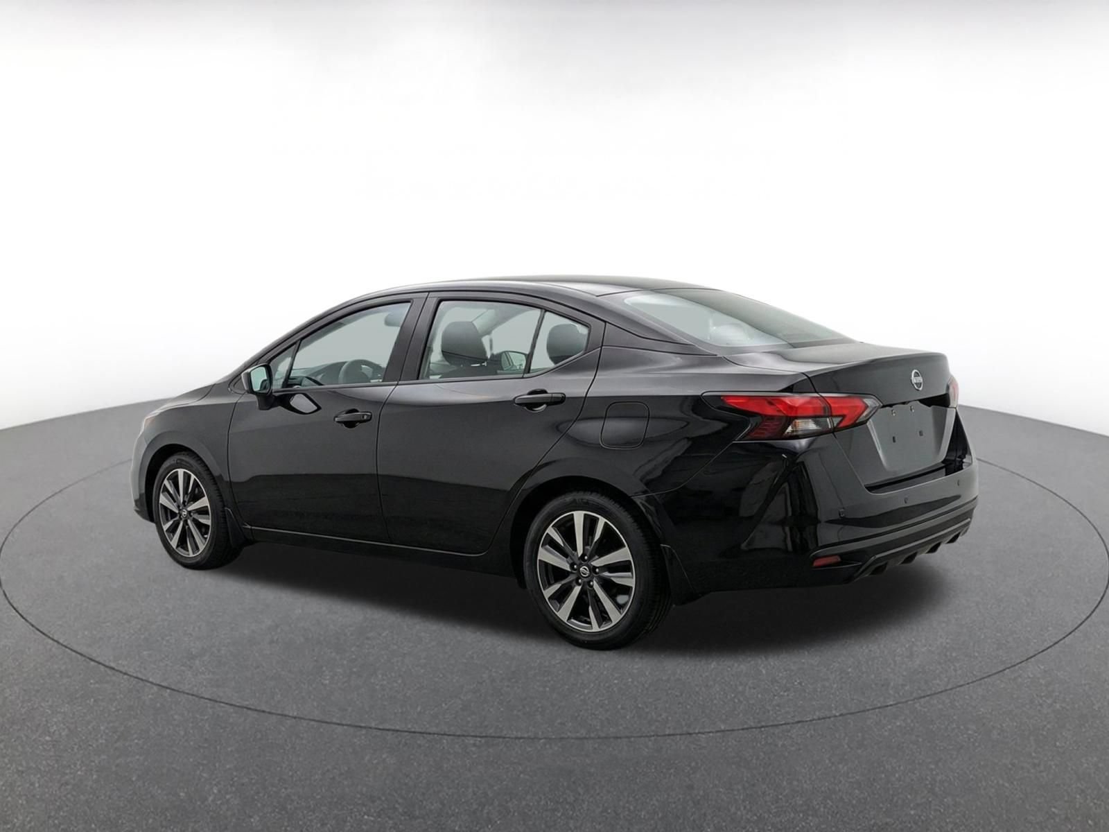 Used 2025 Nissan Versa SV FWD image 6