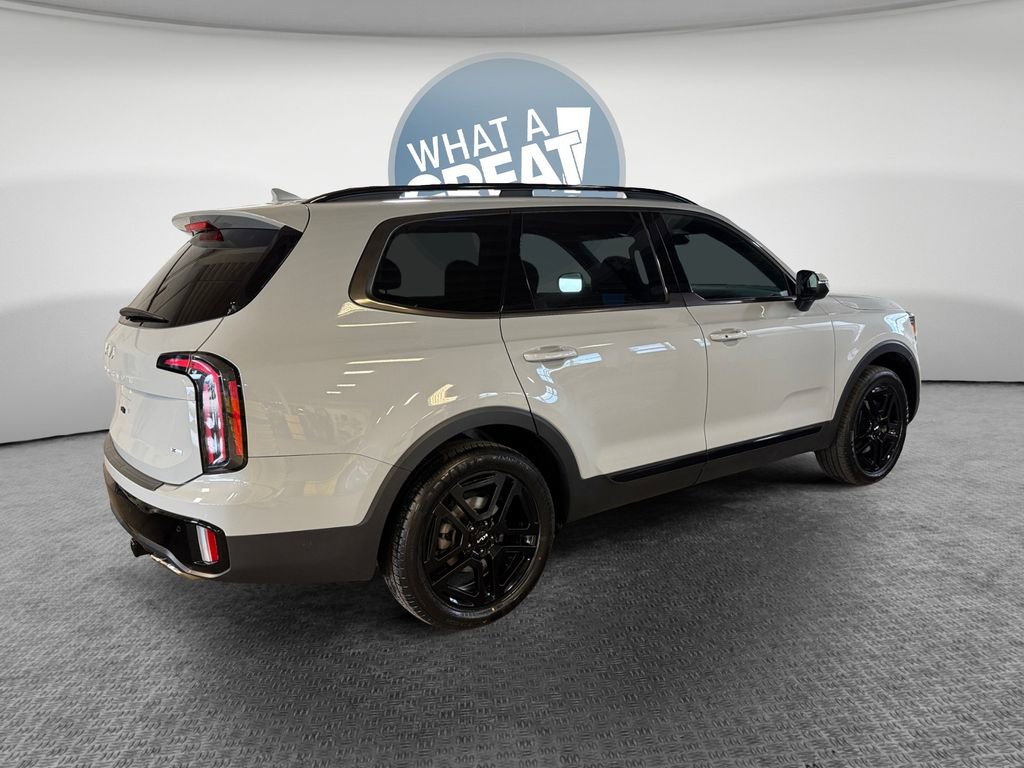 Used 2024 Kia Telluride EX X-Line image 3