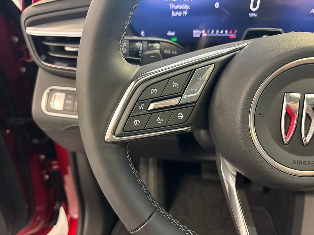 New 2025 Buick Enclave Avenir w/ Super Cruise Package image 32