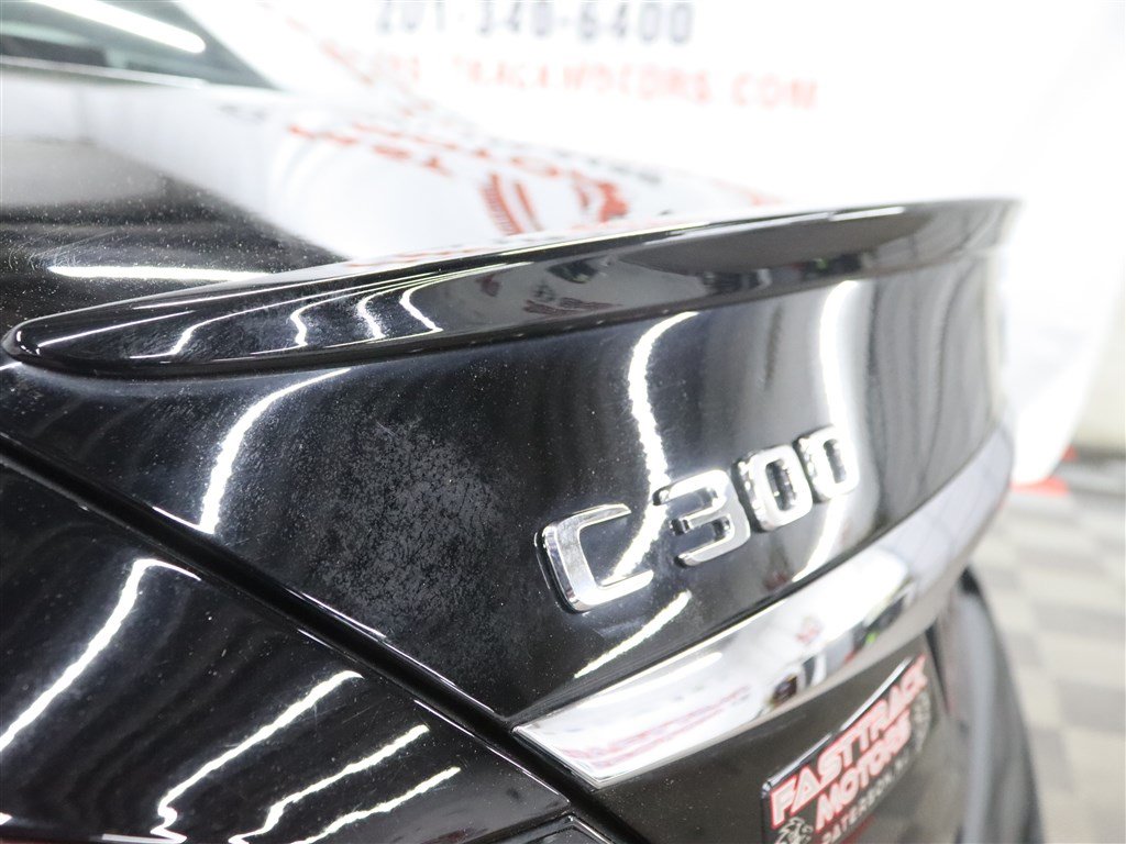 Used 2018 Mercedes-Benz C 300 4MATIC Sedan image 13