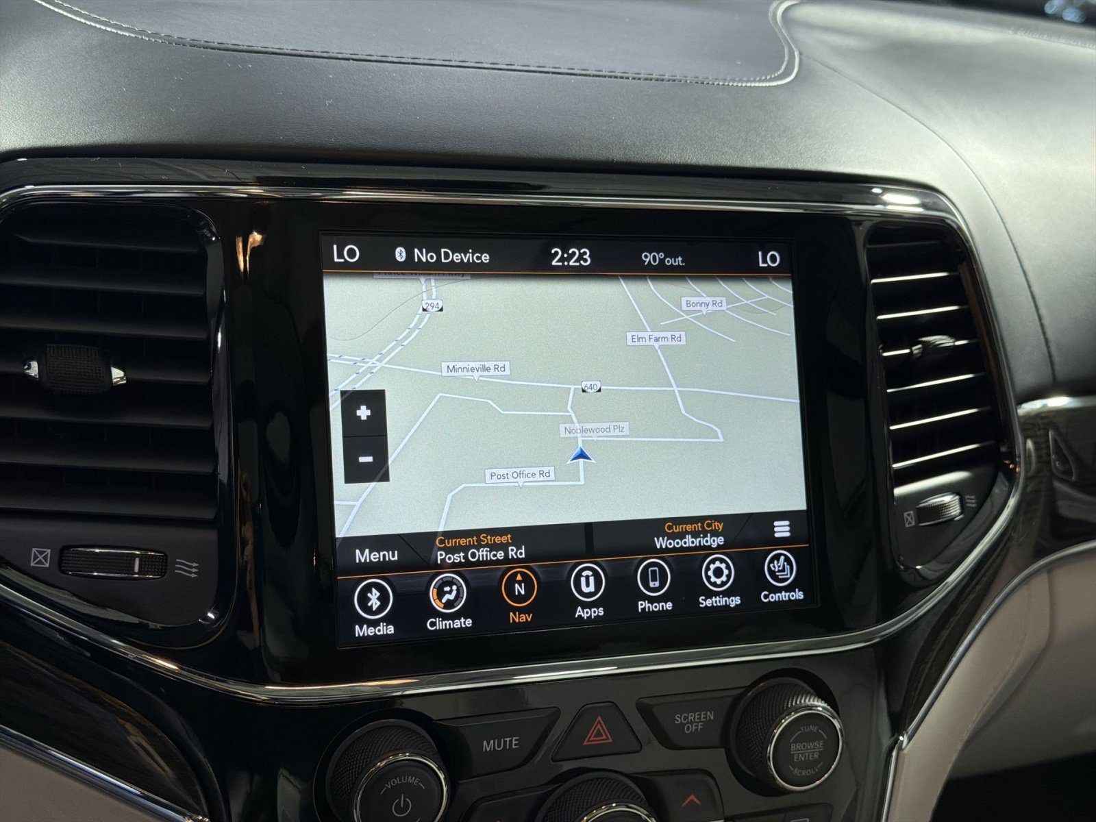 Used 2020 Jeep Grand Cherokee Summit AWD/4WD image 23