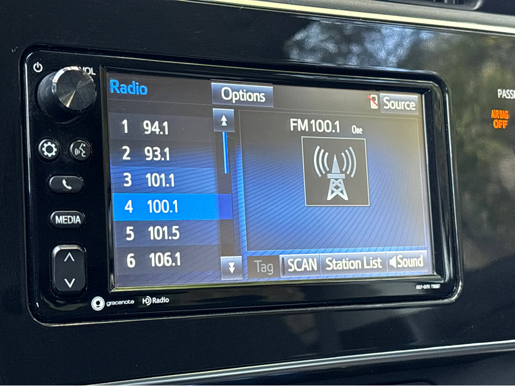 Used 2017 Toyota Corolla iM FWD image 5