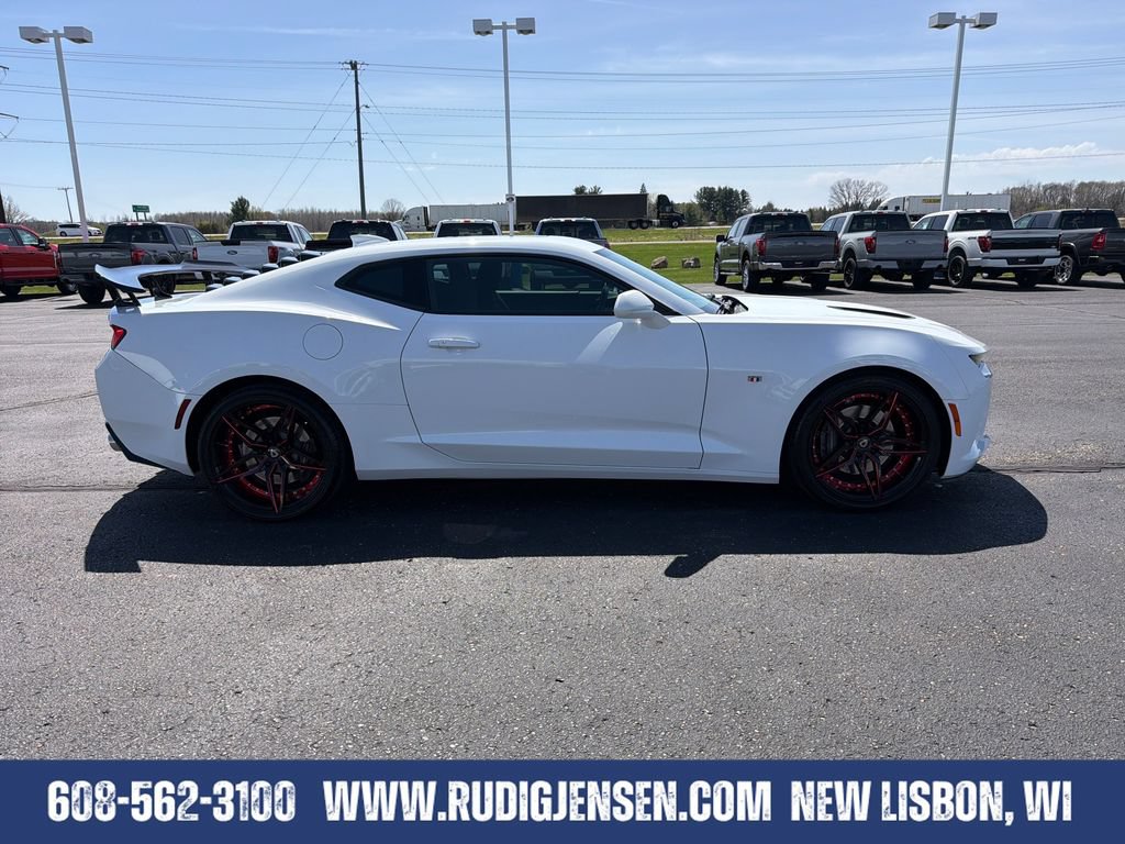 Used 2018 Chevrolet Camaro SS RWD image 6