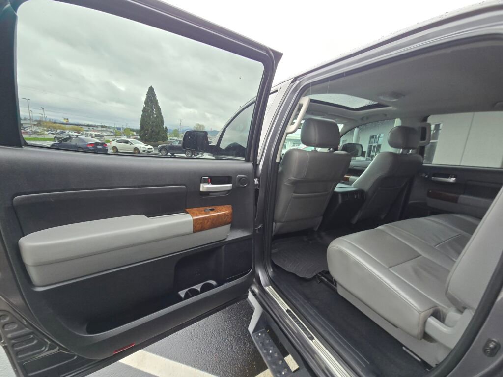 Used 2013 Toyota Tundra Platinum image 12