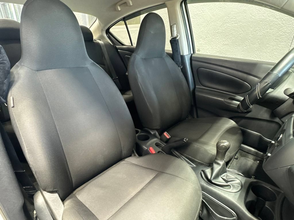 Used 2015 Nissan Versa S FWD image 23