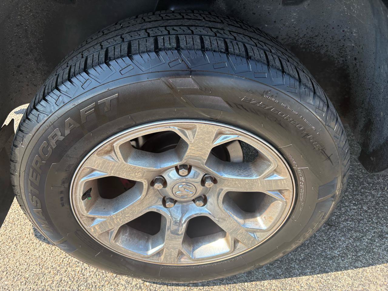 Used 2017 RAM 1500 Laramie RWD image 55