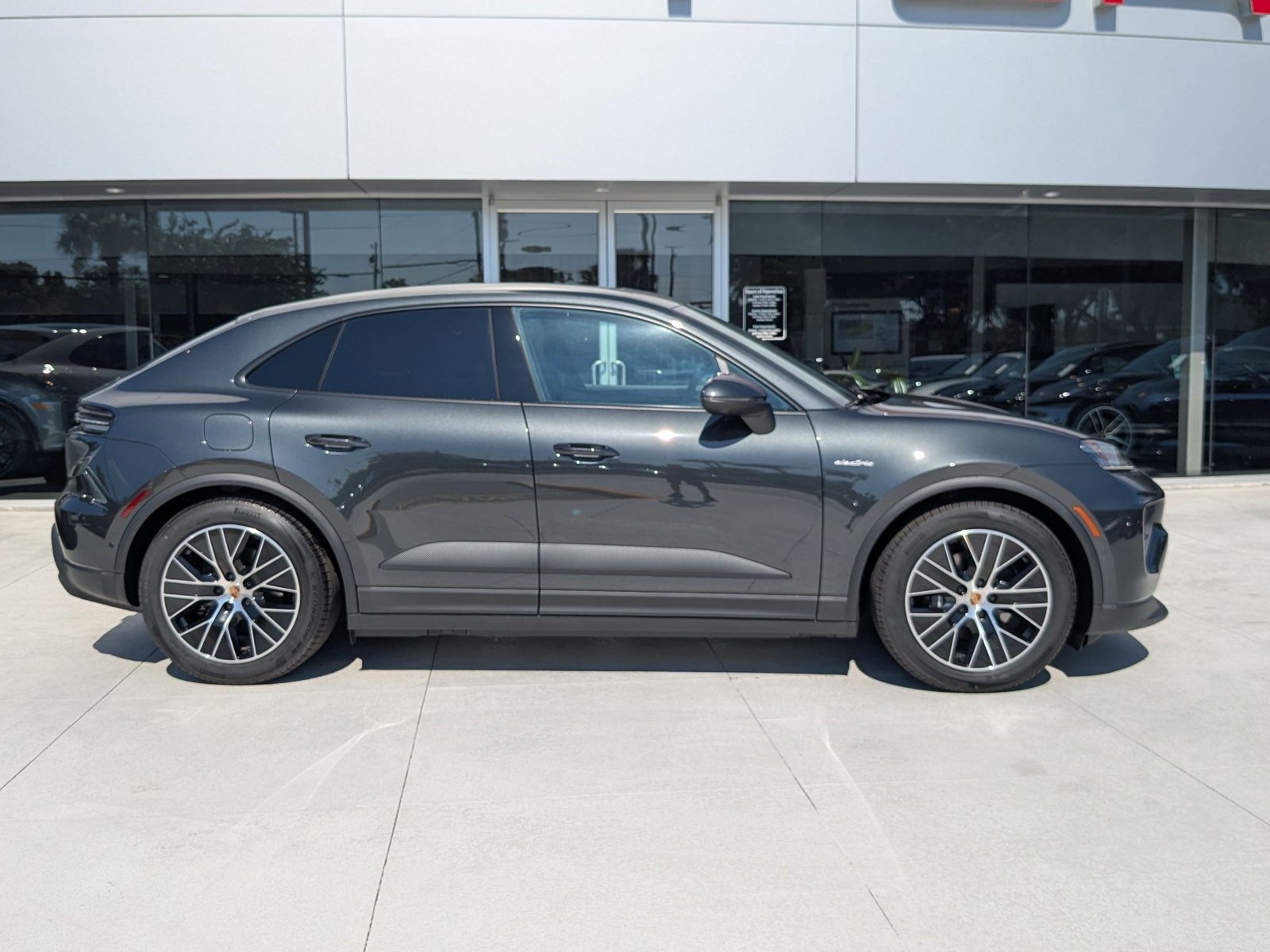 New 2025 Porsche Macan Electric image 8