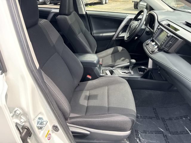 Used 2016 Toyota RAV4 XLE w/ Convenience Package AWD/4WD image 9