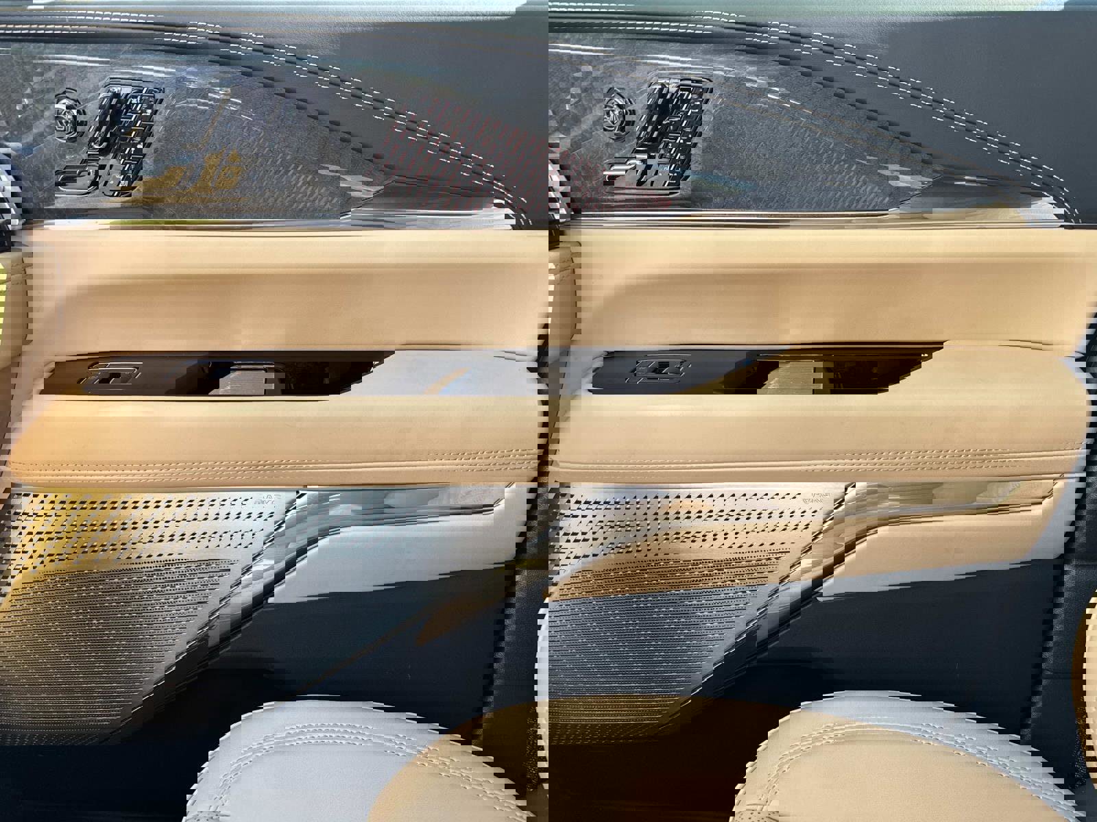 New 2025 Cadillac Escalade IQ Luxury 2 image 23