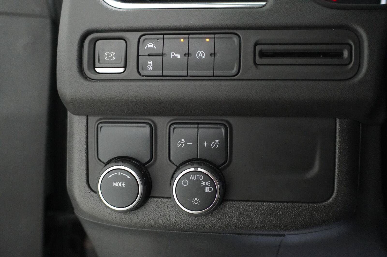 Used 2023 Chevrolet Tahoe LS RWD image 12