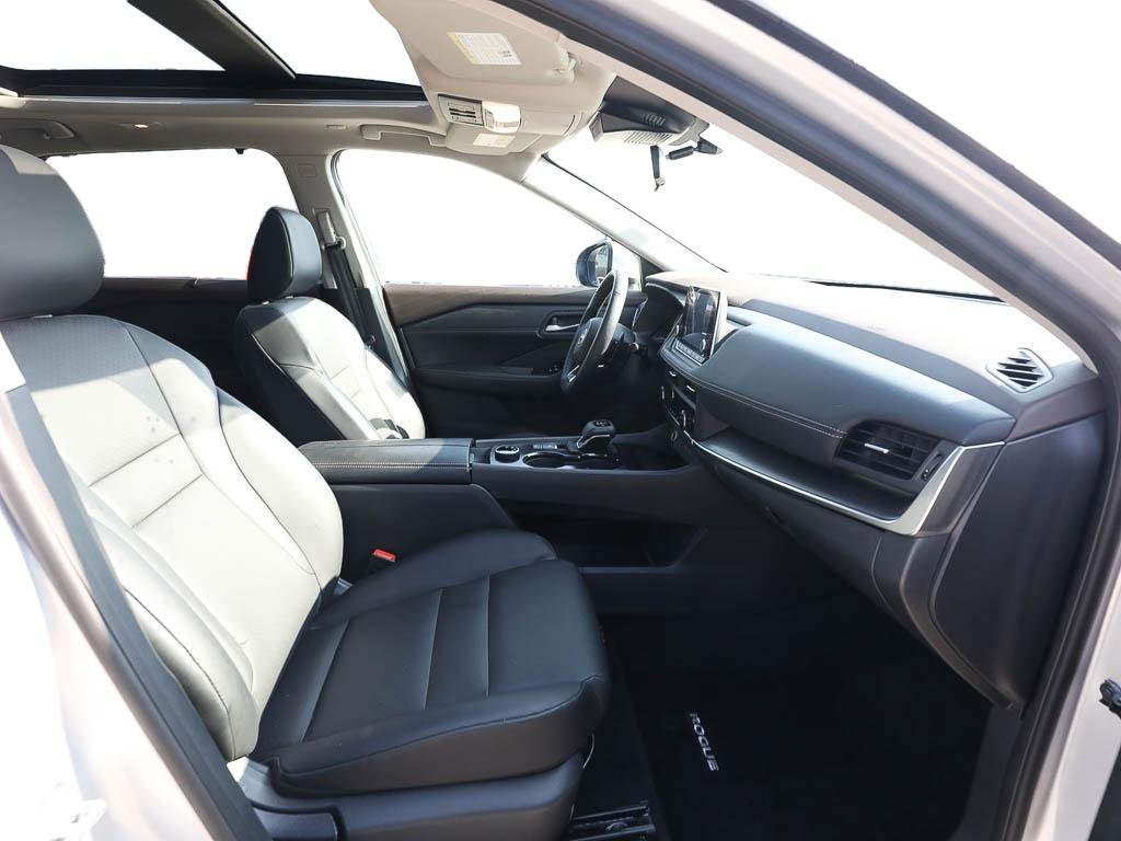 Used 2023 Nissan Rogue SV w/ SV Premium B Package AWD/4WD image 21