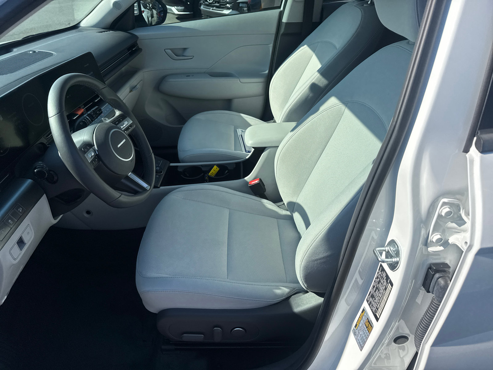 Certified 2025 Hyundai Kona SEL image 9