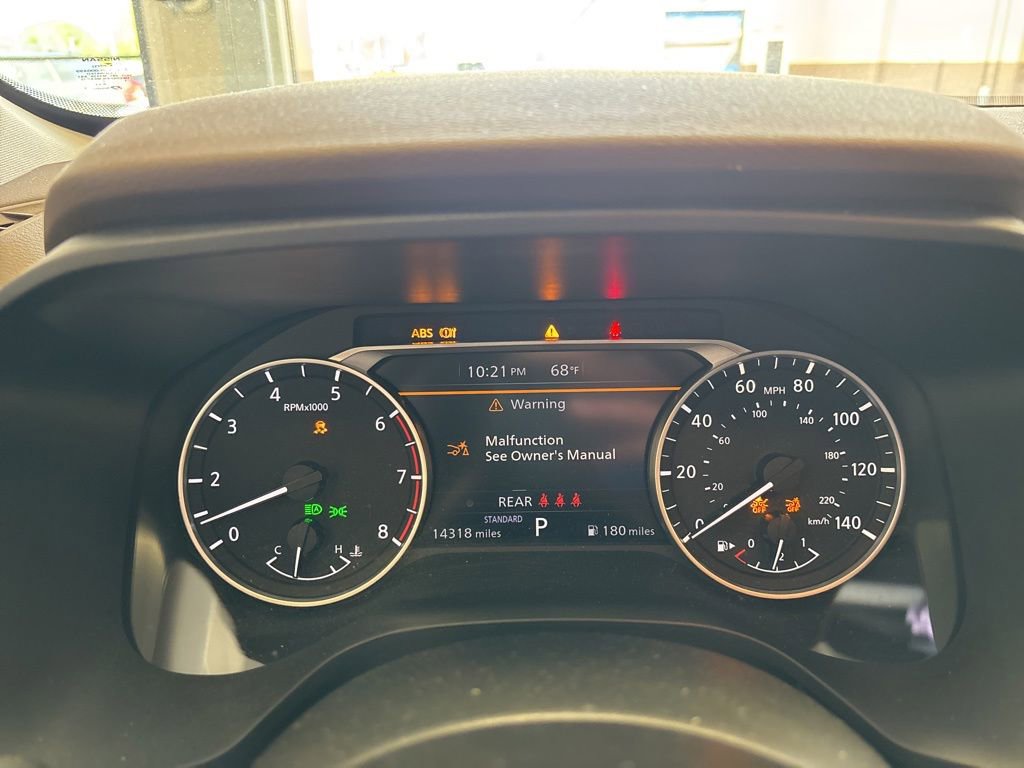 Used 2021 Nissan Rogue SV w/ Premium Package FWD image 2