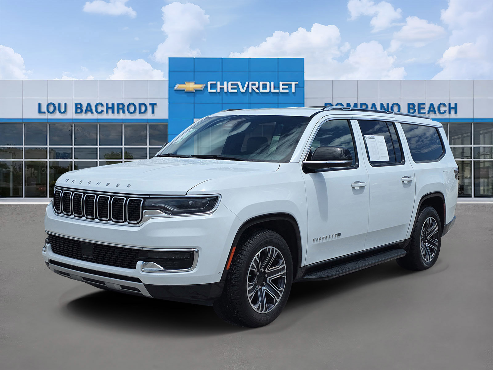 Used 2024 Jeep Wagoneer L Series II w/ Flexible Seating Group AWD/4WD image 3
