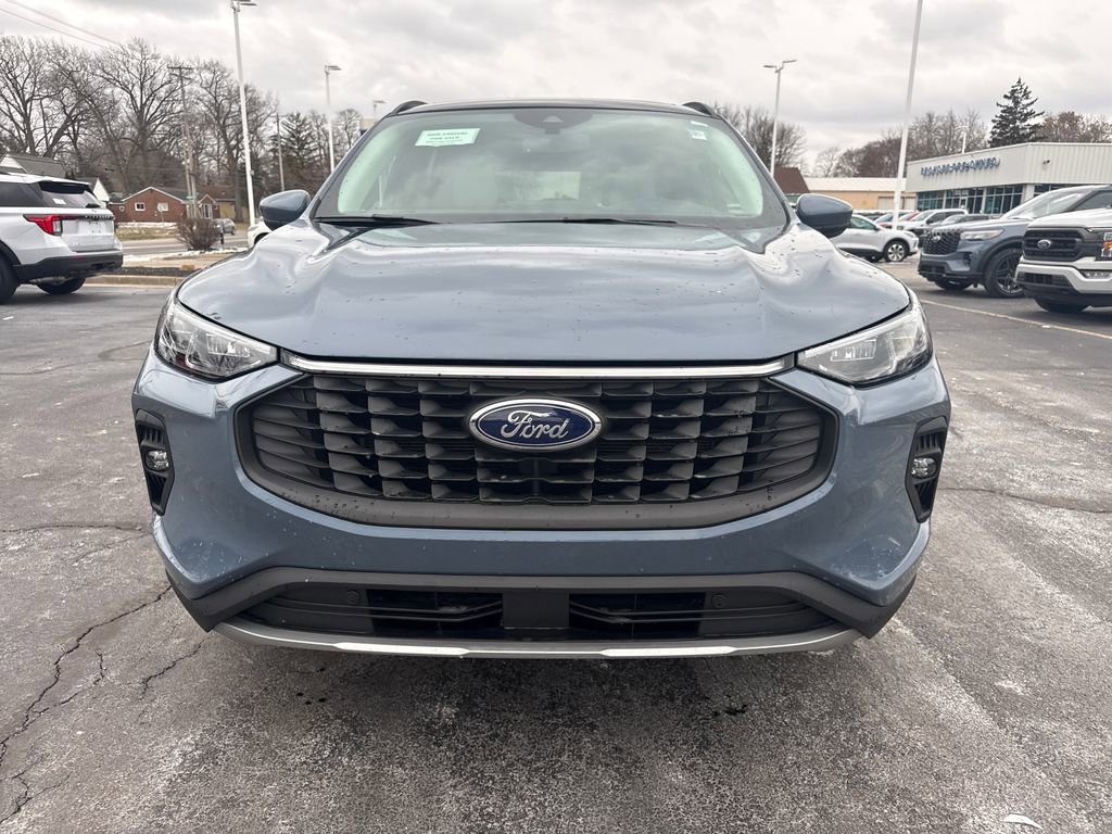 Used 2025 Ford Escape Platinum image 3