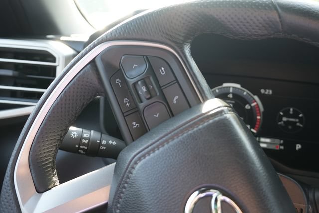 Used 2025 Toyota Tundra Limited AWD/4WD image 23