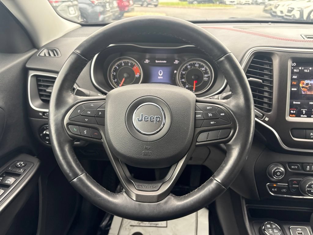 Used 2019 Jeep Cherokee Trailhawk w/ Cold Weather Group AWD/4WD image 14