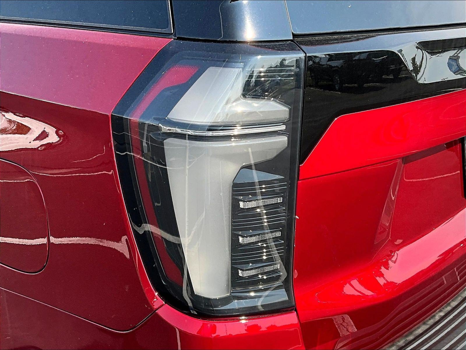 New 2026 Chevrolet Suburban Premier AWD/4WD image 15