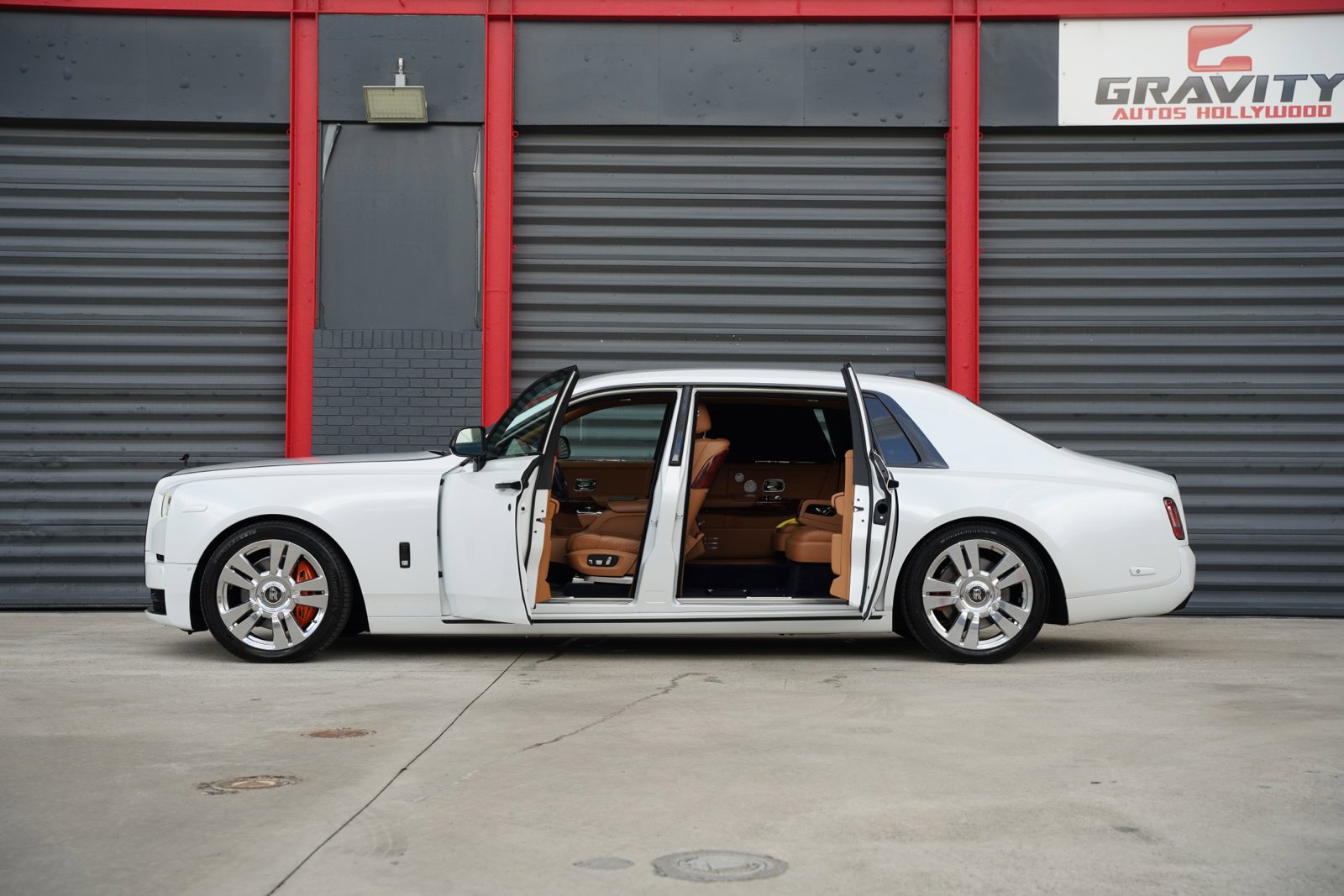 Used 2018 Rolls-Royce Phantom Extended Wheelbase RWD image 12