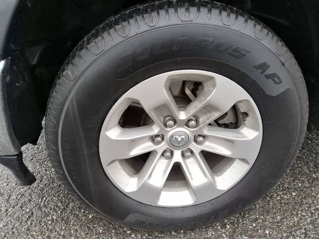 Used 2022 RAM 1500 Laramie AWD/4WD image 10