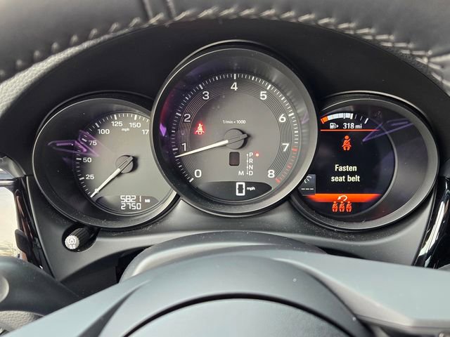 Used 2025 Porsche Macan image 24