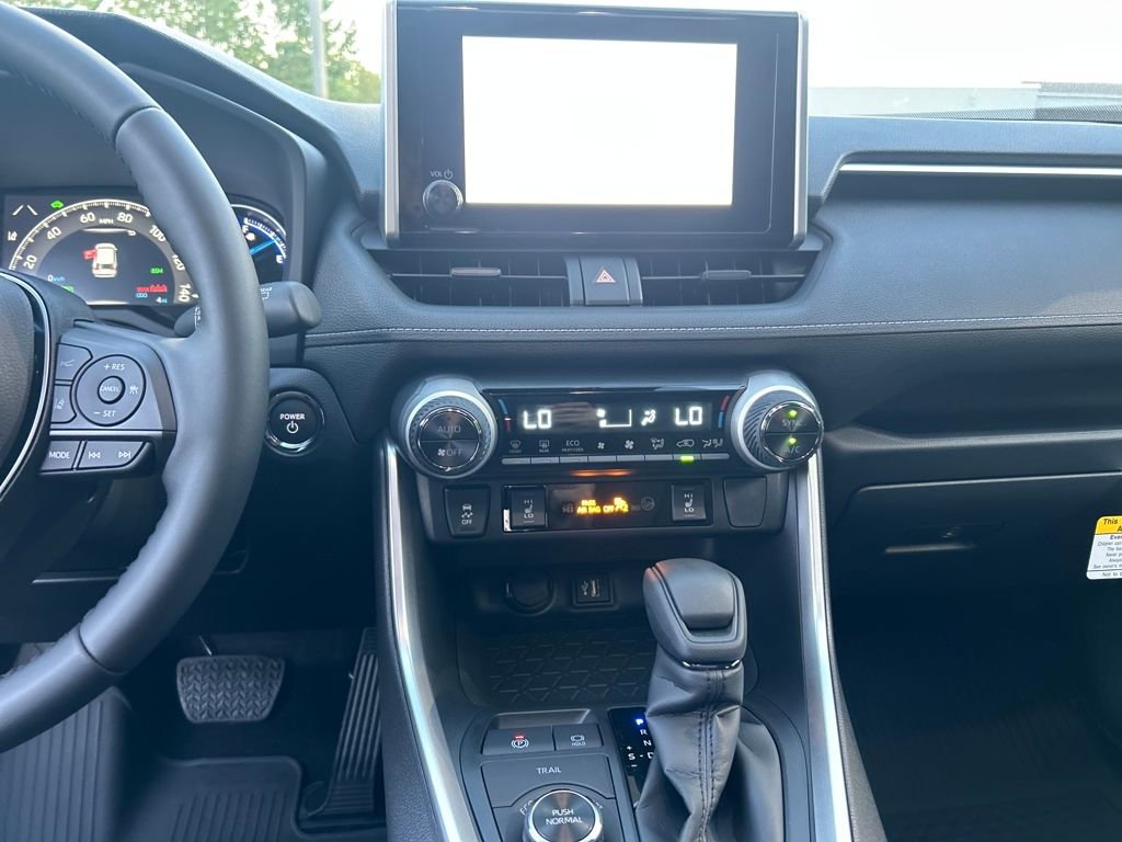 New 2025 Toyota RAV4 XLE image 17